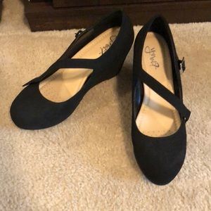 Black Closed-Toed Wedges